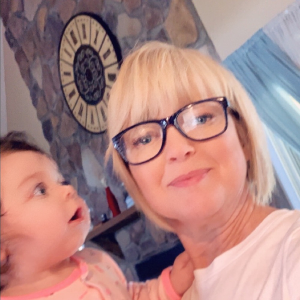 Meet your Posher, Brenda